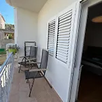 Apartament Mac Hulas By The Sea *