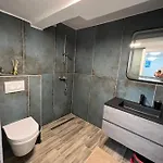 Mac Hulas By The Sea Apartament Tisno