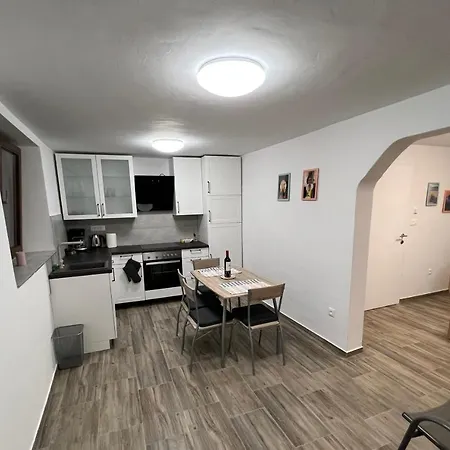 Apartman Mac Hulas By The Sea