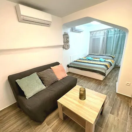 Casa De Tisno アパート ティスノ