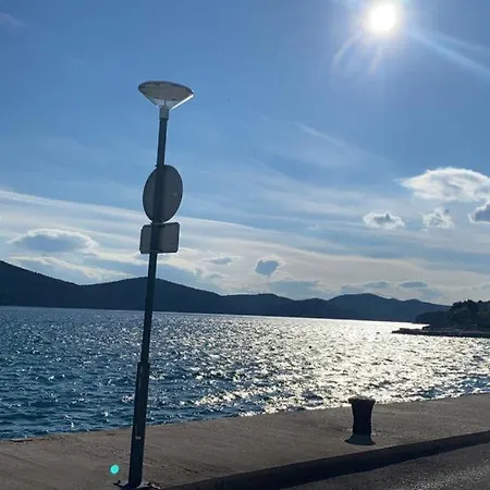Mac Hulas By The Sea Apartman Tisno