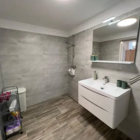 Mac Hulas By The Sea