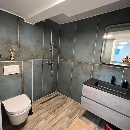 Mac Hulas By The Sea Apartman Tisno