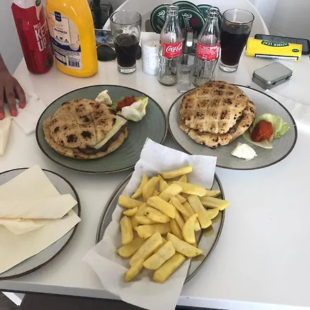 Mac Hulas By The Sea Apartamento Tisno